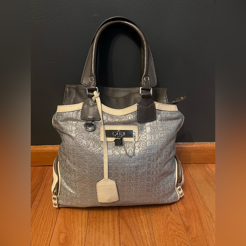 Marc by Marc Jacobs Silver Logo Shoulder Tote Bag